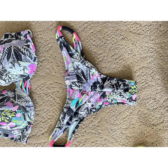 Vintage Y2K Victoria’s Secret Bikini Set – Size 34C & M - Picture 9 of 9